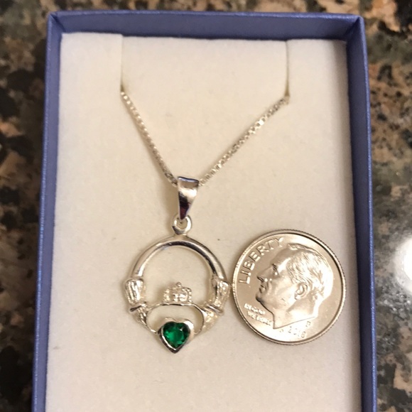 STERLING SILVER CLADDAGH PENDANT W/GREEN CRYSTAL - Picture 6 of 7